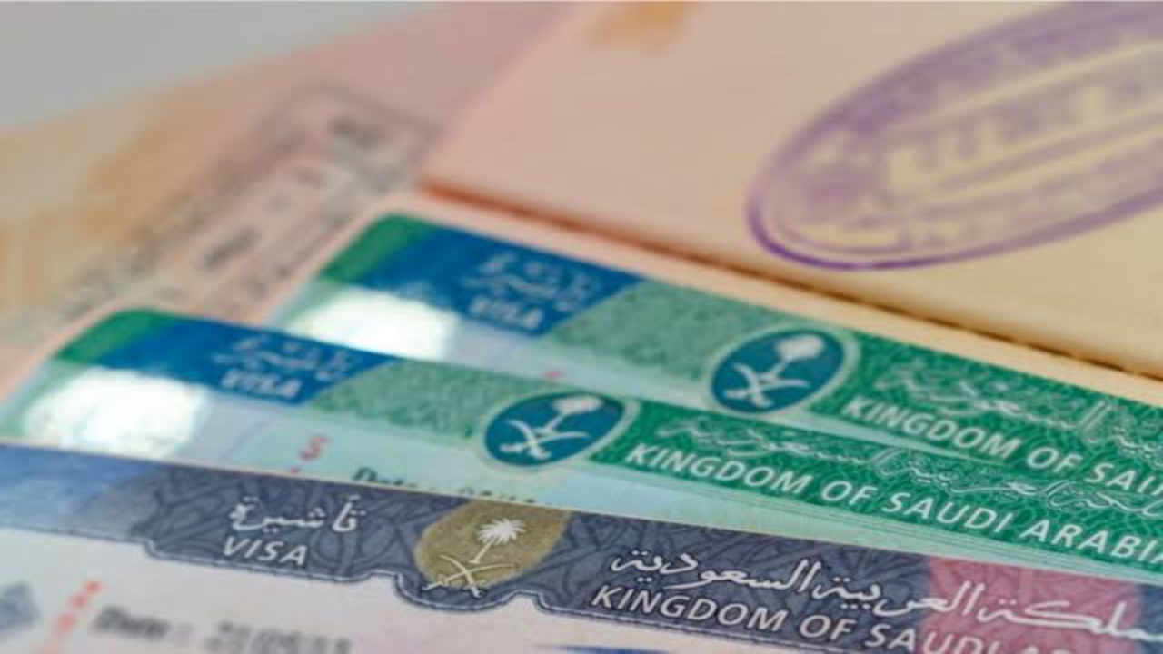 خطوات تمديد تأشيرة الخروج والعودة وما الشروط 1445؟ 5 خطوات تمديد تأشيرة الخروج والعودة وما الشروط 1445؟