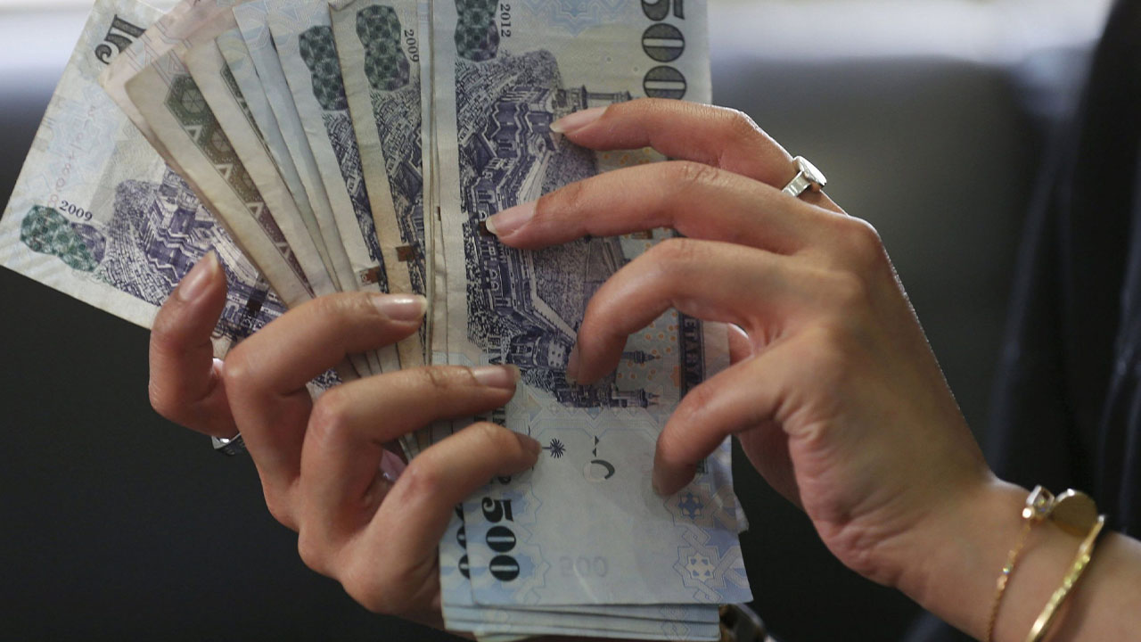 بدون مصاريف.. امتلك قرض للنساء المطلقات والأرامل بقسط شهري يبدأ من ٣٧٥ ريال بنك التنمية الاجتماعية