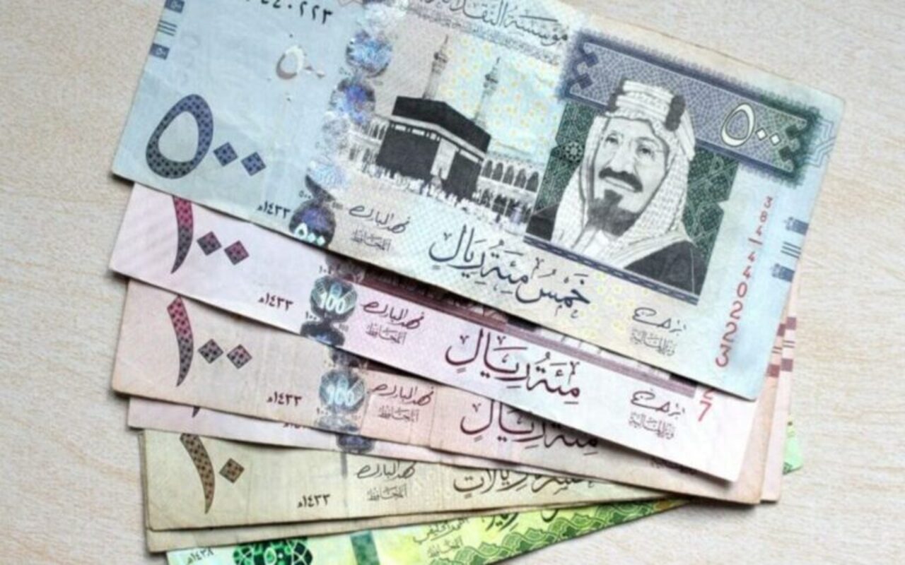 حقيقة زيادة رواتب الموظفين لشهر مايو 2024 للقطاعين العام والخاص والبنوك 2 حقيقة زيادة رواتب الموظفين لشهر مايو 2024 للقطاعين العام والخاص والبنوك