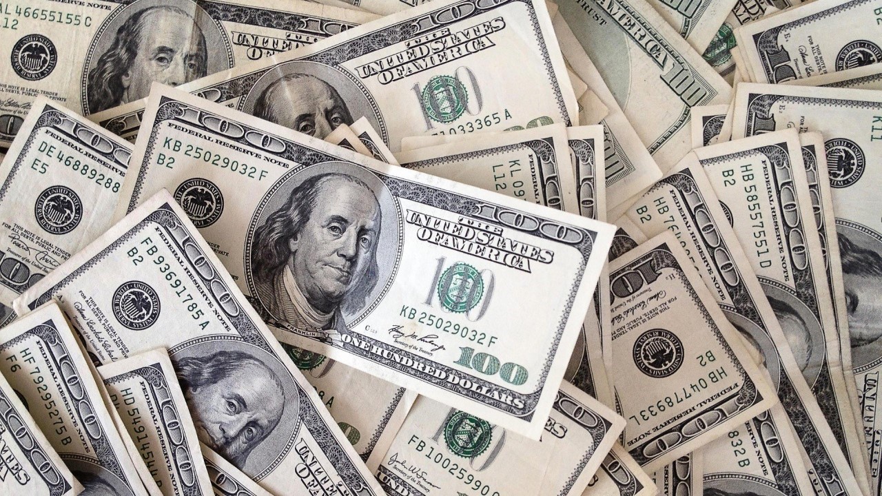بيع وشراء.. سعر الدولار اليوم الخميس 30 مايو أمام الجنيه في البنوك يستمر في الهبوط 5 بيع وشراء.. سعر الدولار اليوم الخميس 30 مايو أمام الجنيه في البنوك يستمر في الهبوط