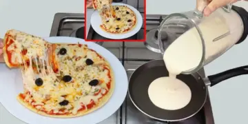 طريقة عمل البيتزا السائلة في الخلاط بدون عجن في الطاسة بمذاق لذيذ وعجينة طرية