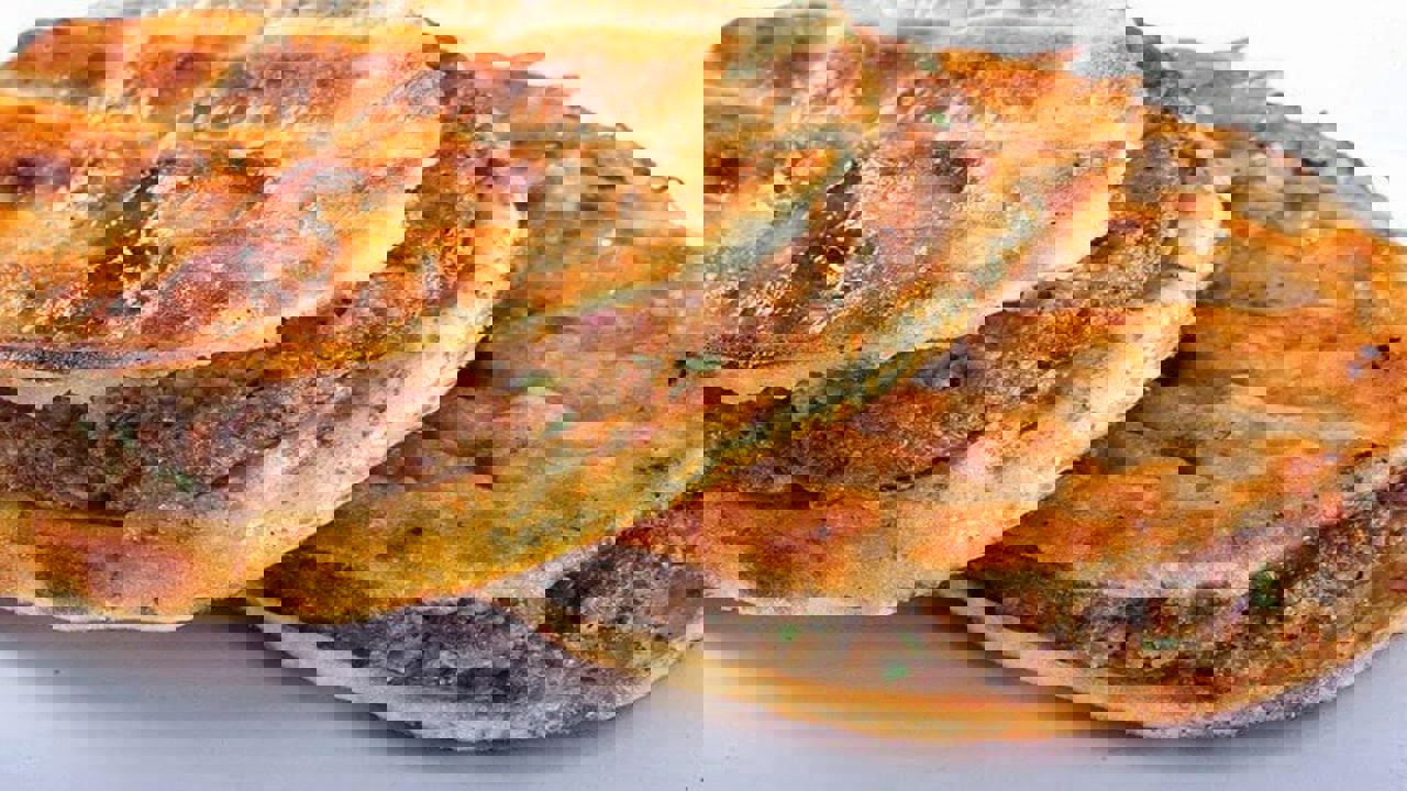السر في العجينة.. مكونات وطريقة عمل الحواواشي الاسكندراني على خطى أعتى وأفضل المطاعم 5 السر في العجينة.. مكونات وطريقة عمل الحواواشي الاسكندراني على خطى أعتى وأفضل المطاعم