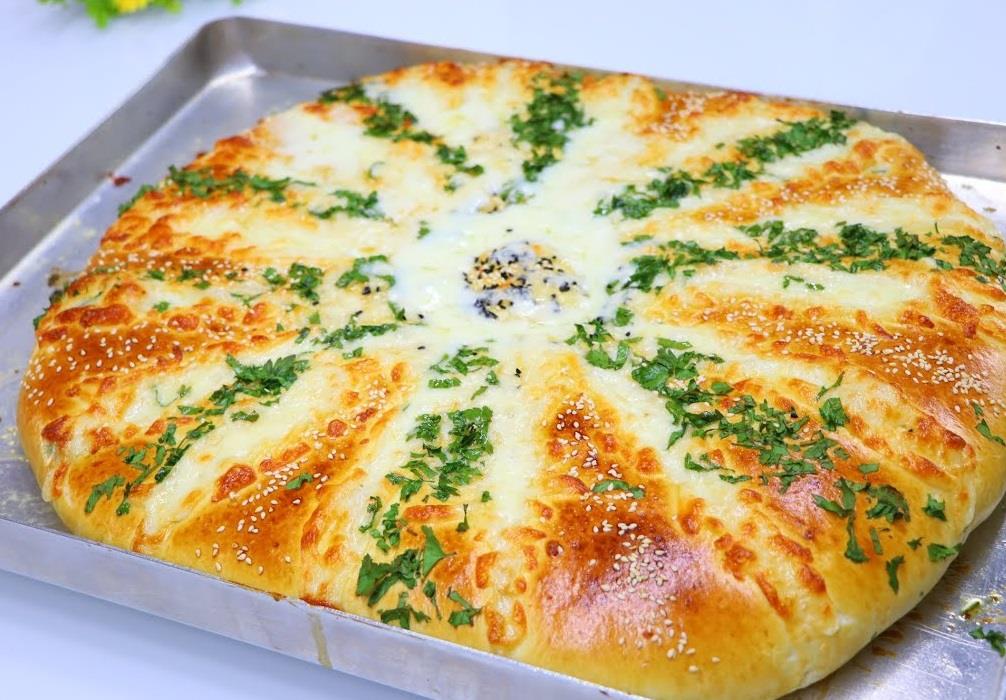 طريقة عمل الفطيرة التركية بحشوة الجبنة ألذ وجبة عشاء خفيفة 5 طريقة عمل الفطيرة التركية بحشوة الجبنة ألذ وجبة عشاء خفيفة