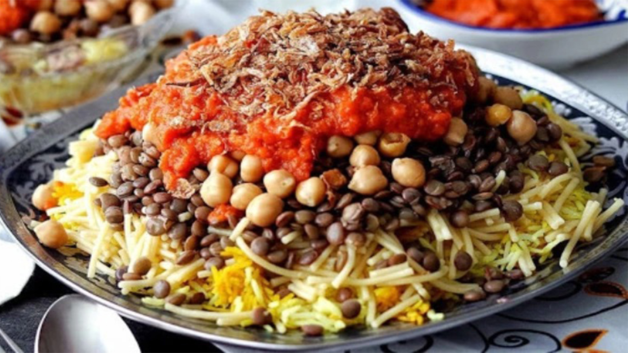 طريقة عمل الكشري المصري أبو دقة وبصل مقرمش بأحلى طعم