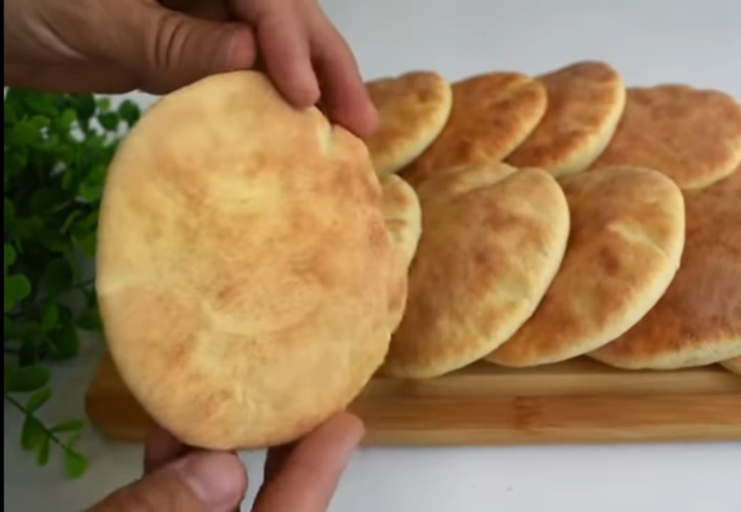 خبز الفطور أبسط أنواع الخبز مكونات بسيطة وطريقة سريعة
