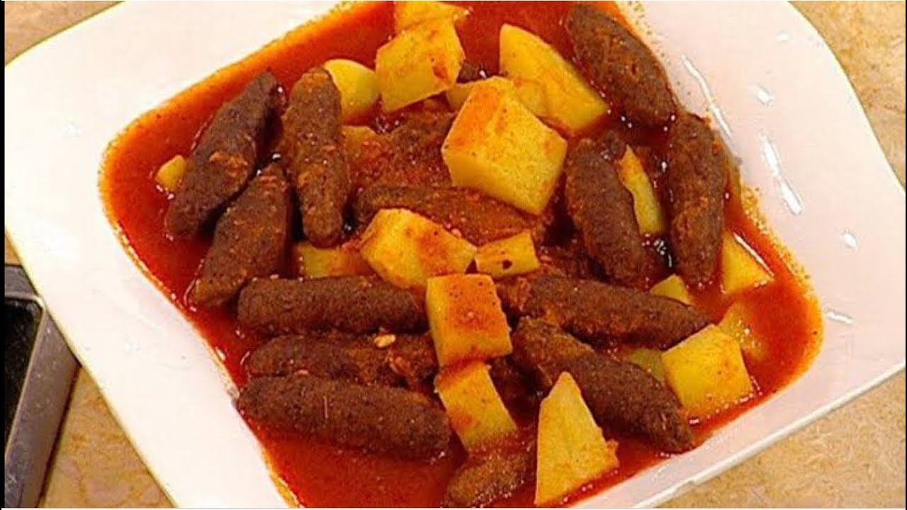 بدون لحم.. طريقة عمل كفتة الأرز بالصلصة الإقتصادية والشهية بدون تكاليف 5 بدون لحم.. طريقة عمل كفتة الأرز بالصلصة الإقتصادية والشهية بدون تكاليف