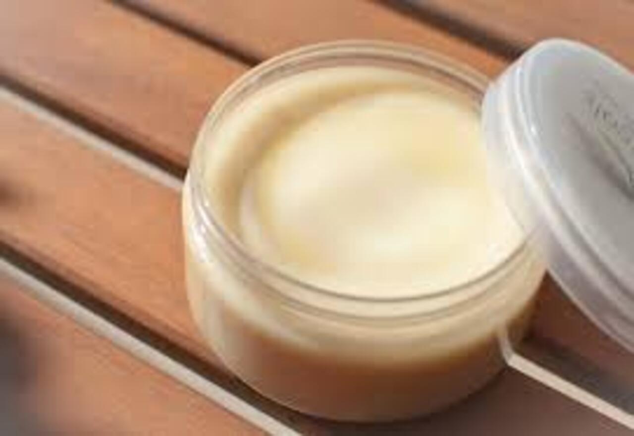 طريقة عمل مزيل عرق طبيعي في المنزل بمكونات متوفرة في منزلك