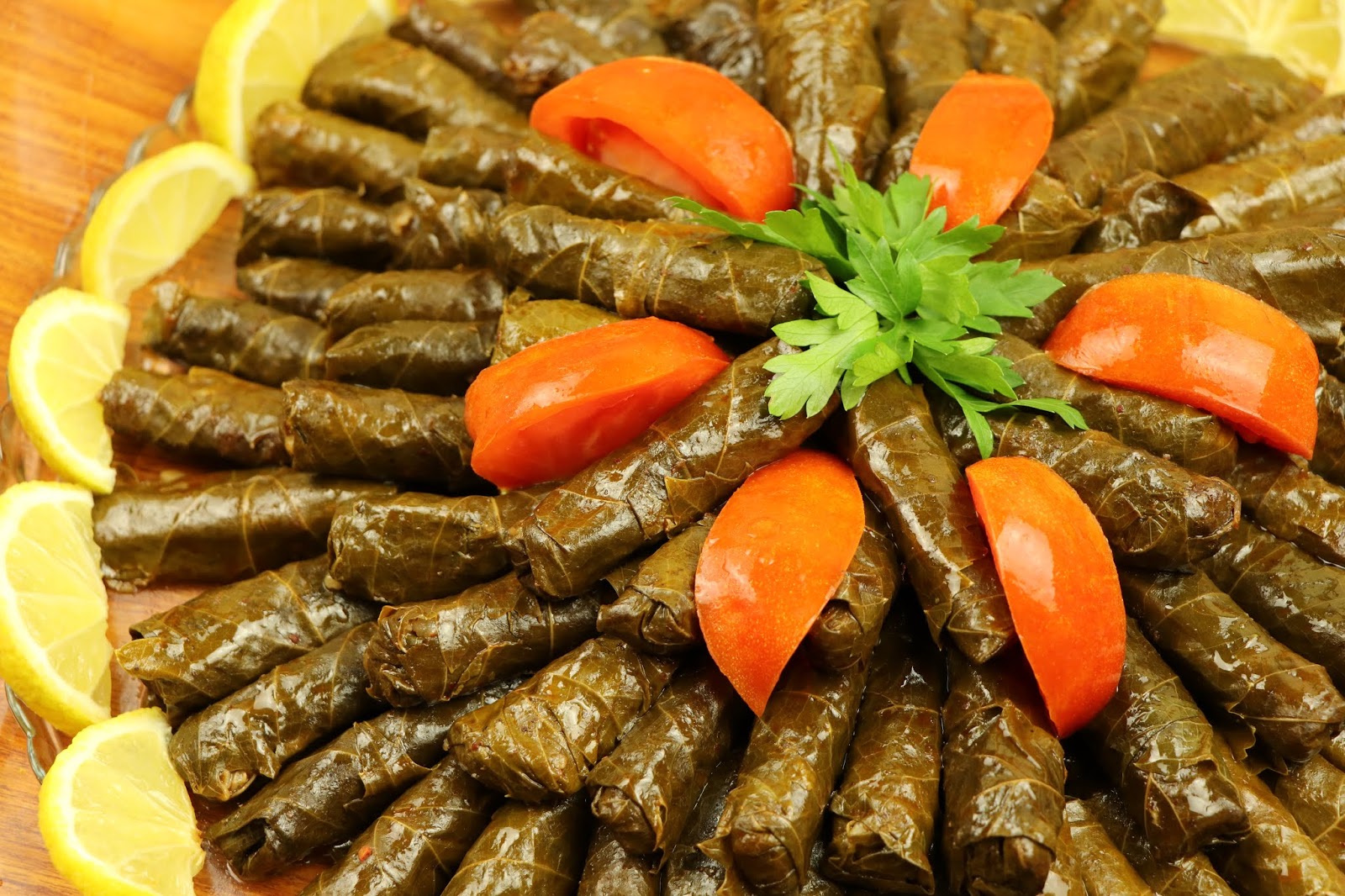 طريقه عمل محشي ورق العنب بخطوات سهلة بسر الخلطة الشهية 5 طريقه عمل محشي ورق العنب بخطوات سهلة بسر الخلطة الشهية