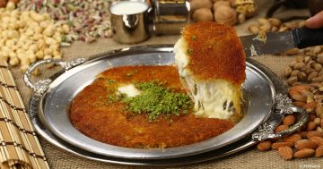 حضري الكنافة التركية بالجبنة بتمط على أصولها وبطعم روعة