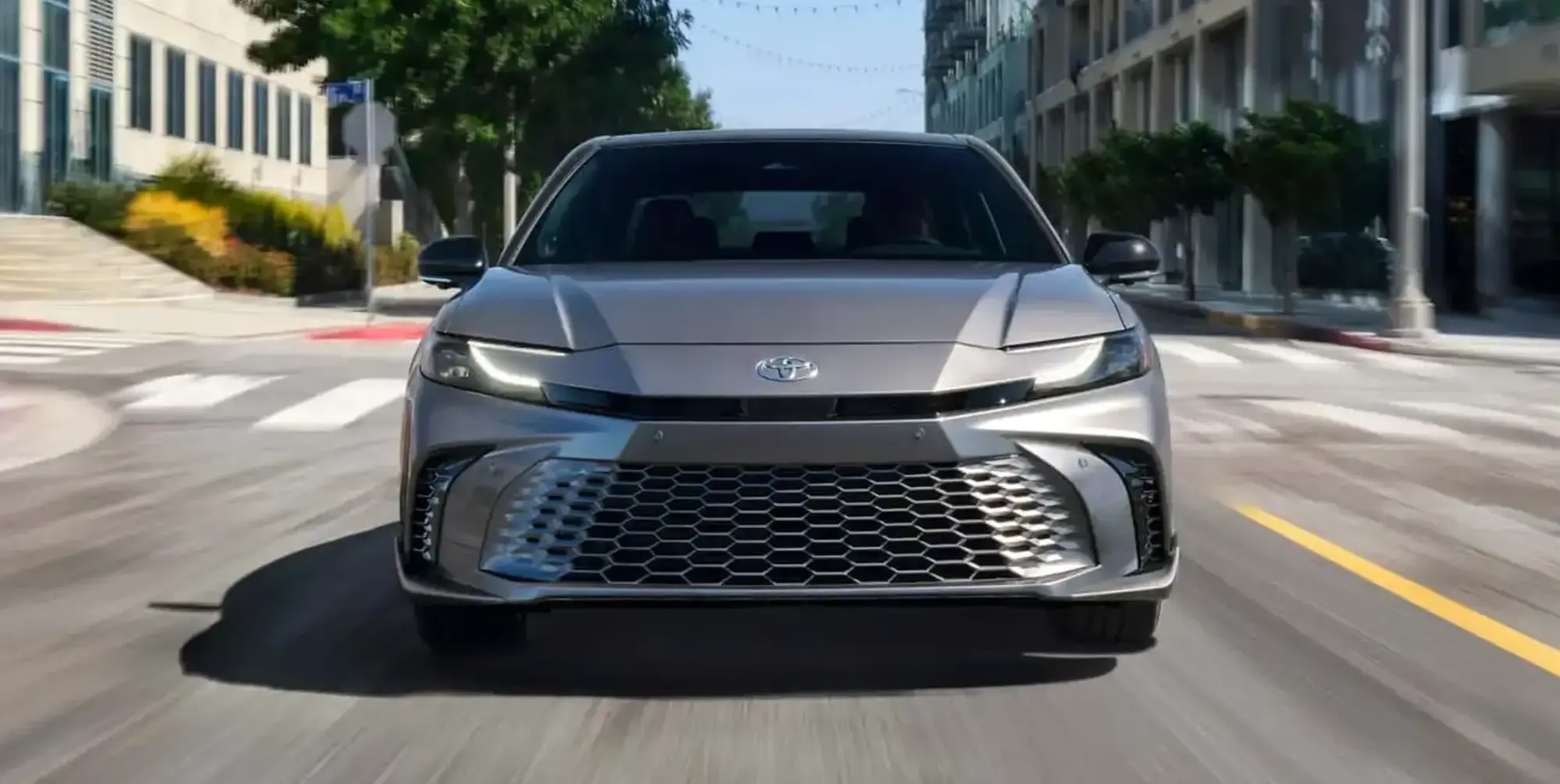مواصفات تويوتا كامري الجديدة 2025 Toyota Camry كليًا بقوة 232 حصان بتصميم مميز خارجي وداخلي 2 مواصفات تويوتا كامري الجديدة 2025 Toyota Camry كليًا بقوة 232 حصان بتصميم مميز خارجي وداخلي