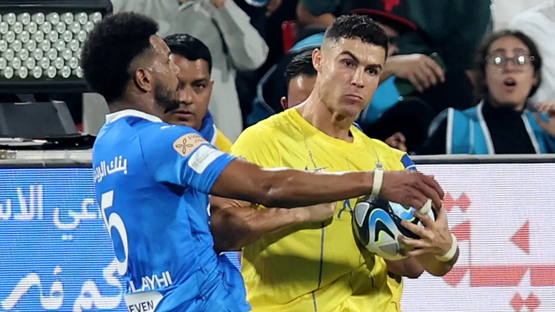 هل يخضع الديربي لسيطرة رونالدو مجدداً؟ توقعات الفائز في نهائي كأس الملك 2024 بين النصر والهلال 5 هل يخضع الديربي لسيطرة رونالدو مجدداً؟ توقعات الفائز في نهائي كأس الملك 2024 بين النصر والهلال