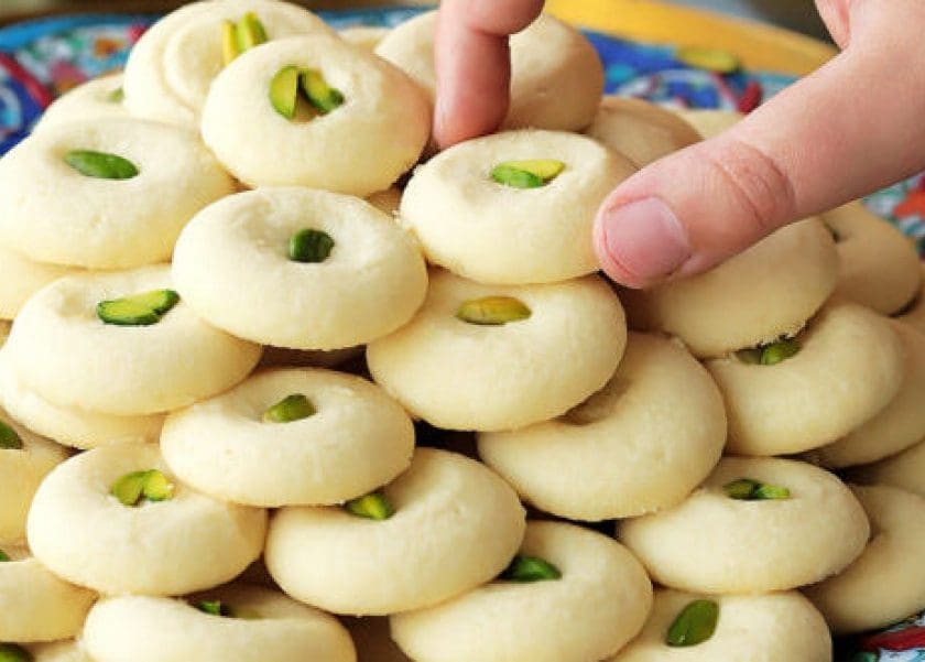 خطوات تحضير الغريبة الناعمة في المنزل وبطعم مثل الجاهزة من المحلات