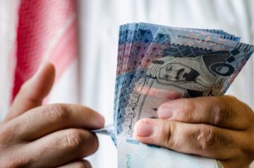 سعر صرف الريال السعودي مقابل الجنيه اليوم الإثنين 3 يونيو 2024