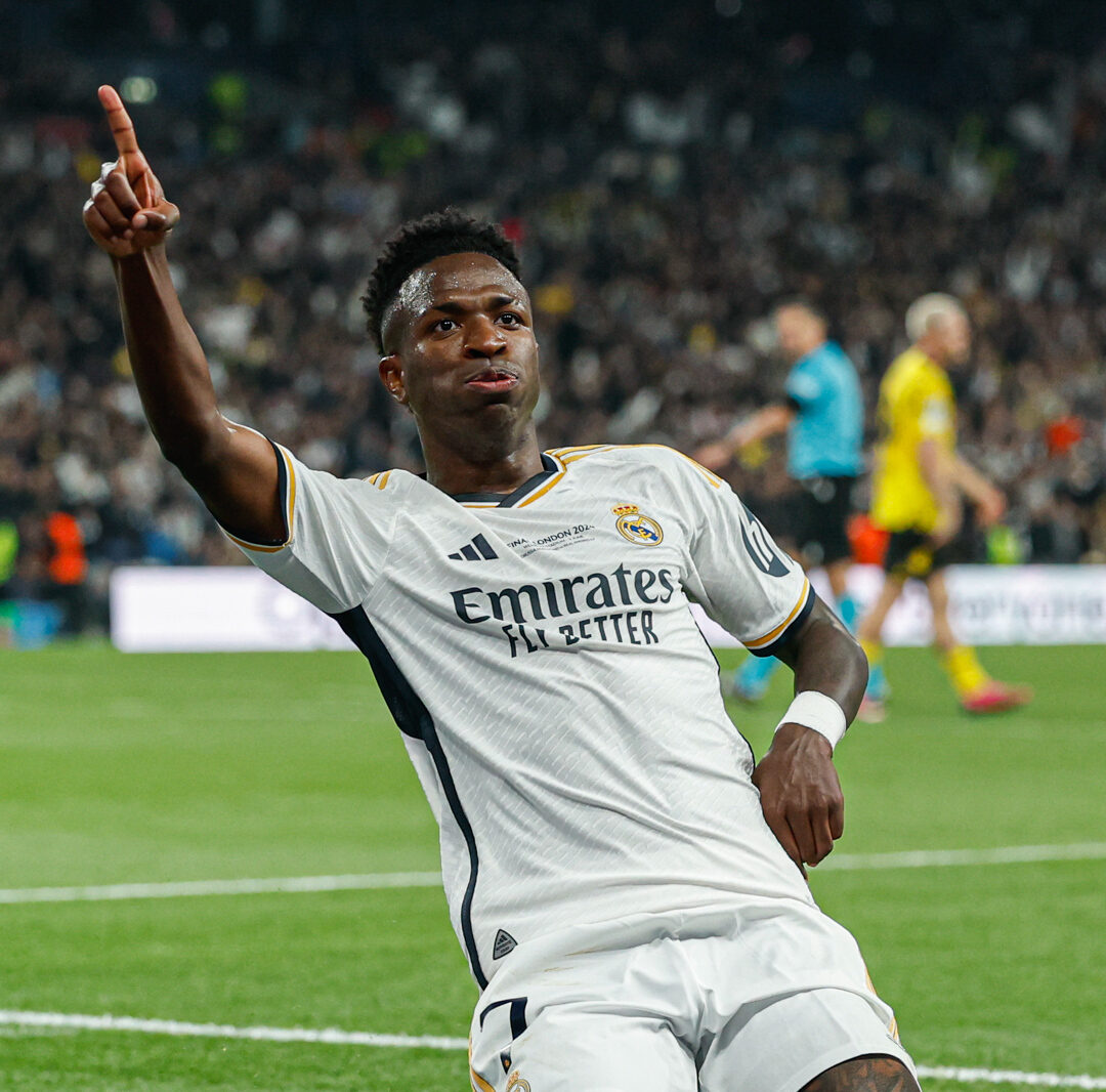 ريال مدريد بطلًا لدوري أبطال أوروبا للمرة الـ15 في تاريخه بعد الفوز على بروسيا دورتموند 5 ريال مدريد بطلًا لدوري أبطال أوروبا للمرة الـ15 في تاريخه بعد الفوز على بروسيا دورتموند