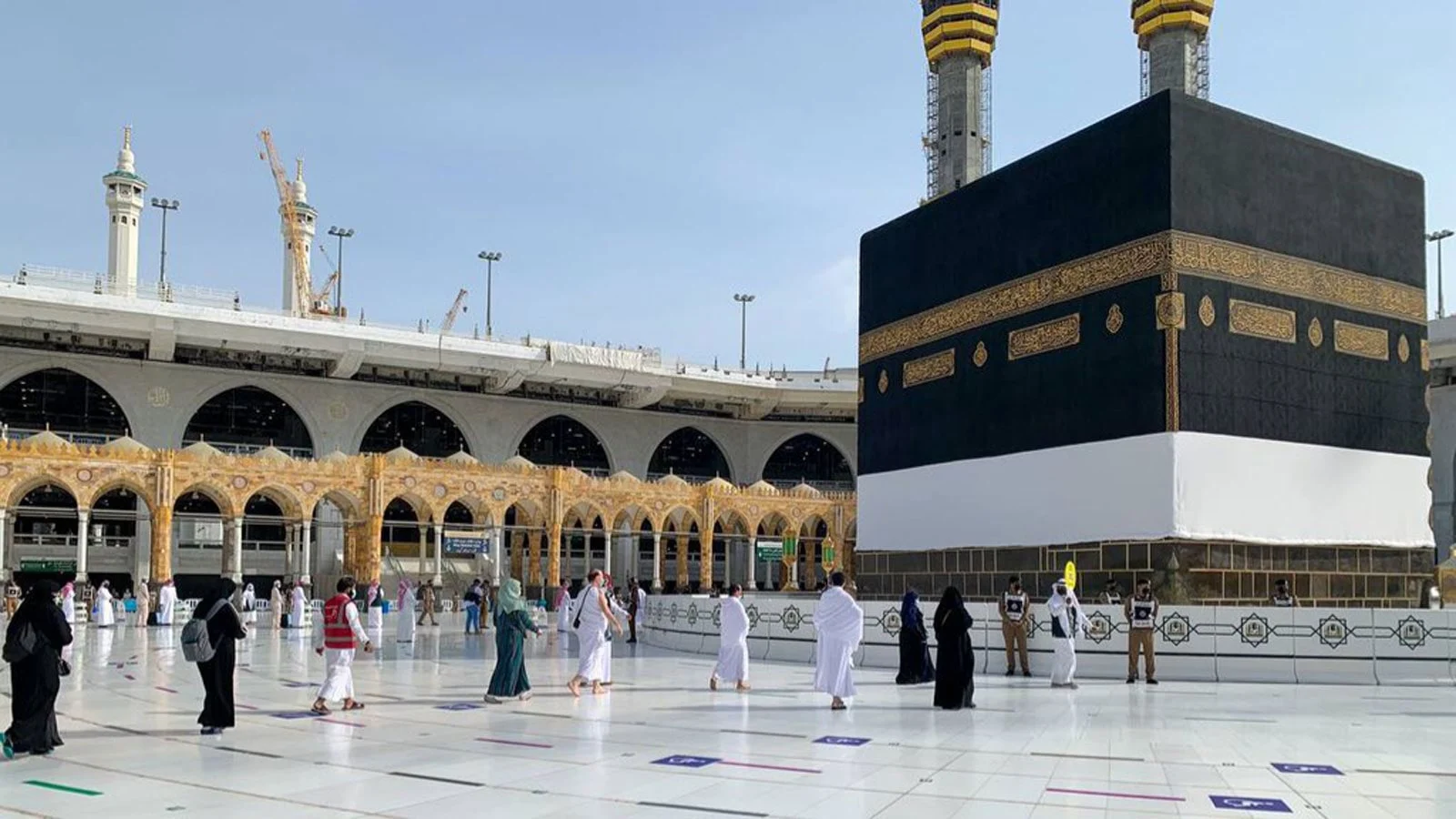 5 أشياء ممنوعة أثناء الدخول إلى المسجد الحرام.. فما هي؟ 7 5 أشياء ممنوعة أثناء الدخول إلى المسجد الحرام.. فما هي؟