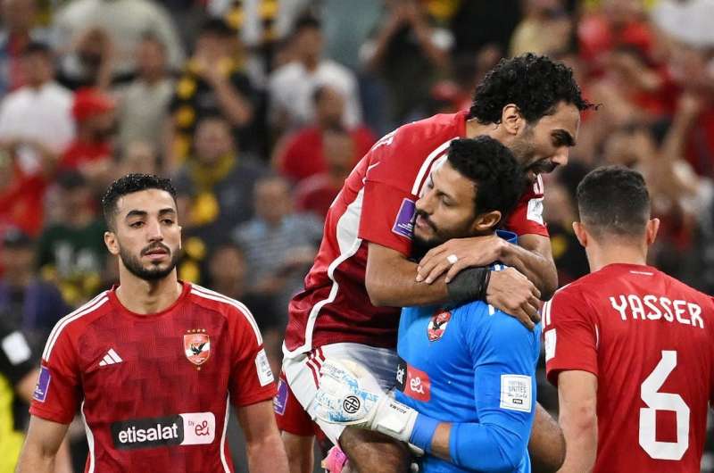 تفاصيل عرض الخلود السعودي للتعاقد مع نجم الأهلي 2 تفاصيل عرض الخلود السعودي للتعاقد مع نجم الأهلي
