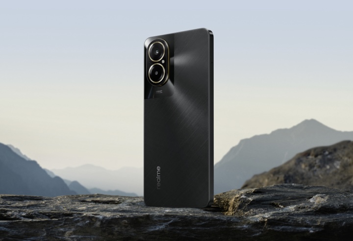 بطل الكاميرا والأداء .. أمازون تطرح هاتف Realme C67 بخصم 29‎%‎ وتقسيط يبدأ من 307 جنيه