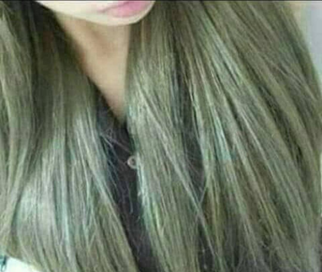 استعدي للعيد بأجمل الوان الشعر.. اصبغي شعرك باللون الزيتوني الرائع بمواد طبيعية وبدون الحاجة للكوافير 5 استعدي للعيد بأجمل الوان الشعر.. اصبغي شعرك باللون الزيتوني الرائع بمواد طبيعية وبدون الحاجة للكوافير