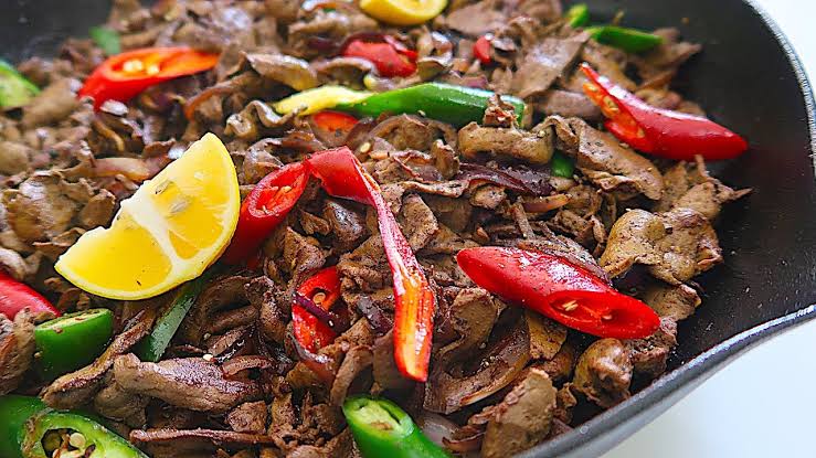 طريقة عمل الكبدة المشوية في المنزل بمذاق رائع لعشاء فاخر مثل الفنادق