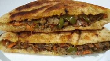 مرملة وطرية وطعهما لا يقاوم.. طريقة عمل البسبوسة المرملة في المنزل بخطوات بسيطة