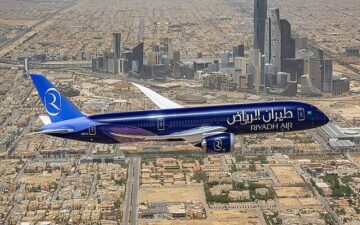 لخدمة المسافرين.. طيران الرياض يوقع إتفاقية تعاون مع مصر للطيران