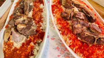 “أكلات عيد الأضحى” طريقة عمل الفتة باللحم الضاني في المنزل بخطوات بسيطة