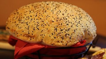 الخبز التركي المنفوخ