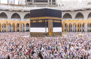 وزارة السياحة والآثار تتابع إجراءات تصعيد حجاج السياحة إلى جبل عرفات