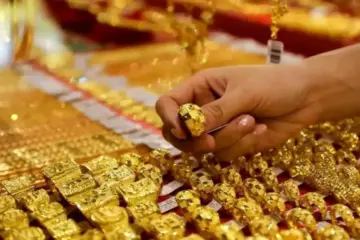 «عيار 21 بكم؟»…مفاجأة غير متوقعة في أسعار الذهب بعد العيد