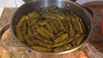 طريقة تحضير محشي ورق العنب على أصوله يذوب بالفم