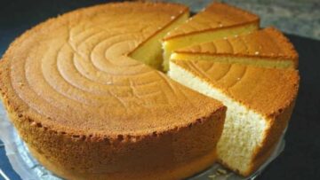 بخطوات سهلة وبسيطة.. طريقة عمل الكيكة الإسفنجية الهشة بطعم لا يقاوم