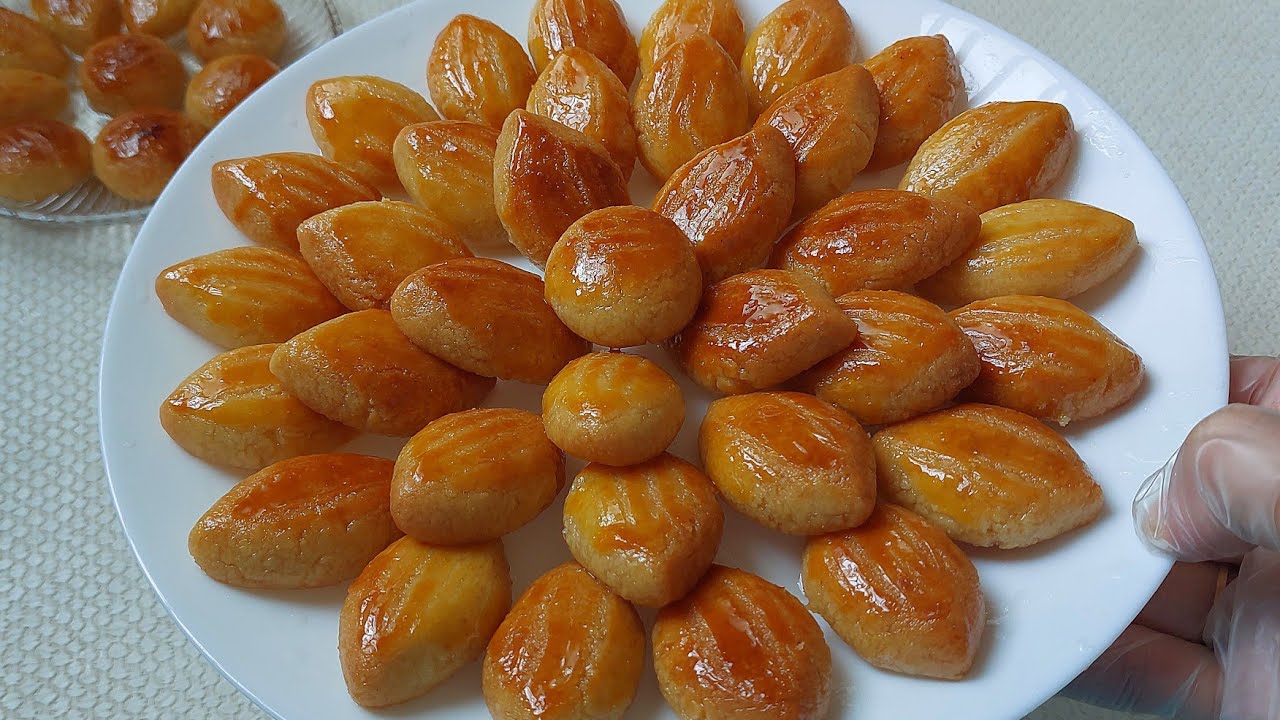 طريقة عمل رموش الست دايبة ومرمله زي أكبر المحلات بمكونات مظبوطة وطعمها تحفه 5 طريقة عمل رموش الست دايبة ومرمله زي أكبر المحلات بمكونات مظبوطة وطعمها تحفه