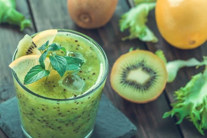 طريقة عمل عصير الكيوي الطبيعي المركز في المنزل بمذاق الجاهز من أفخم الفنادق