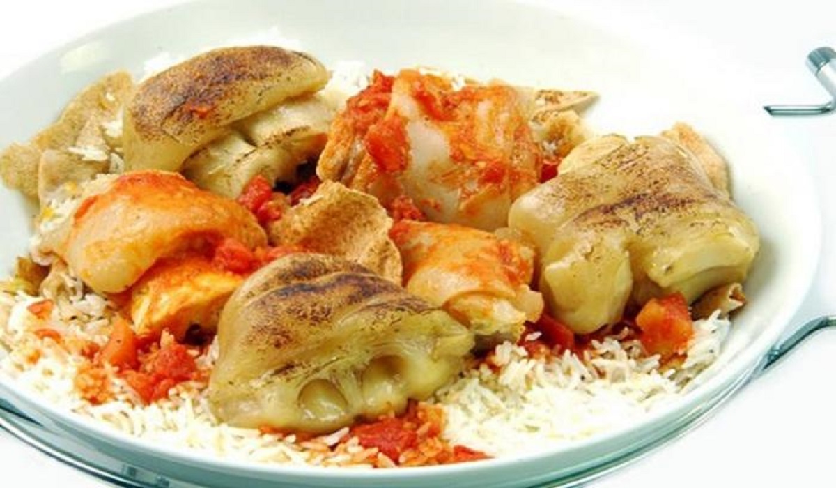 بمناسبة العيد اتعلمي طريقة الأكلات الحرشة دي.. عمل فتة الكوارع بكل اسرارها وتكاتها بمذاق مميز 5 بمناسبة العيد اتعلمي طريقة الأكلات الحرشة دي.. عمل فتة الكوارع بكل اسرارها وتكاتها بمذاق مميز