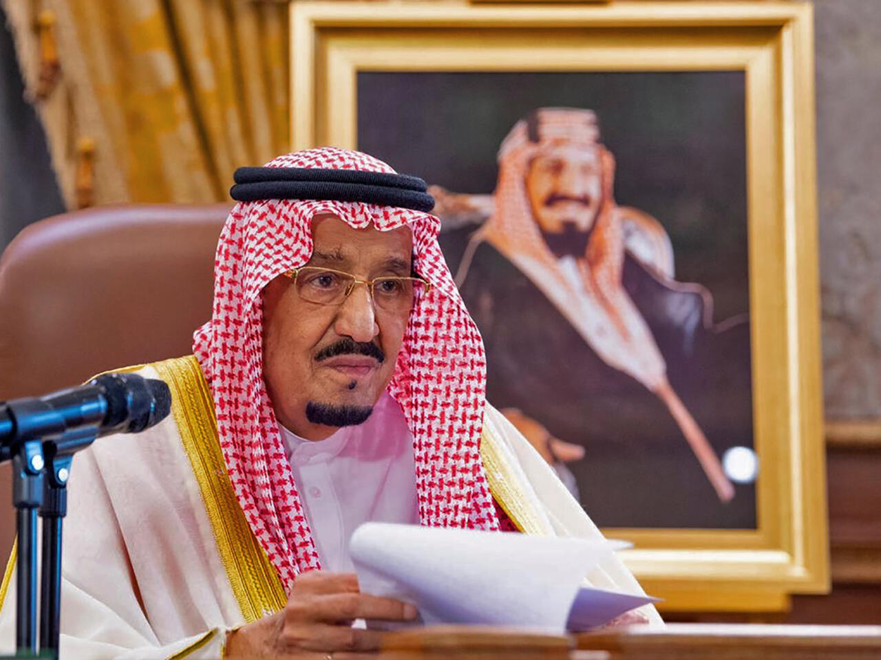 1500 ريال عيدية من الملك سلمان لمستفيدي الضمان المطور بعد عودة عمل البنوك حقيقة أم شائعة؟