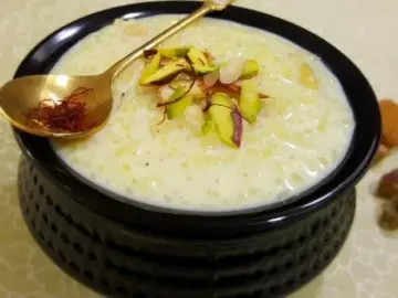استمتعي بأشهى الحلويات المصرية: طريقة عمل الأرز بلبن بقوام كريمي كالمحلات في خطوات بسيطة