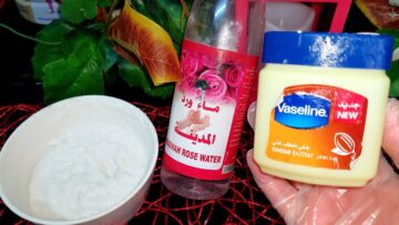 جمالك هيبان عليكي… طريقة تحضير ماسك الفازلين وماء الورد لتفتيح وتبيض الوجه جربية وشوفي الفرق بنفسك
