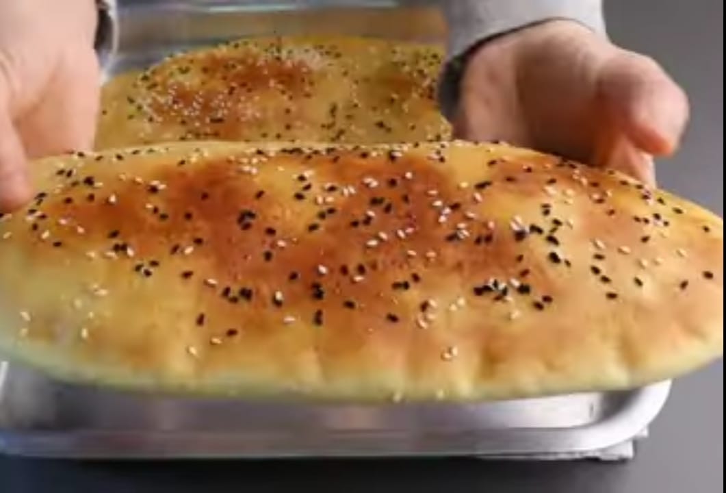 طريقة عمل الخبز التركي في المنزل لضمان النظافة وتوفير المال 2 طريقة عمل الخبز التركي في المنزل لضمان النظافة وتوفير المال
