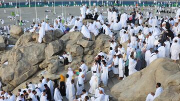 فضل يوم عرفة.. استعدوا من الآن لتُغفر ذنوبكم وتُستجاب دعواتكم مع أفضل أيام الدنيا