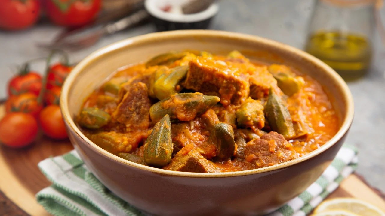 طريقة تحضير البامية الخضراء في المنزل بطعم لذيذ ورائع