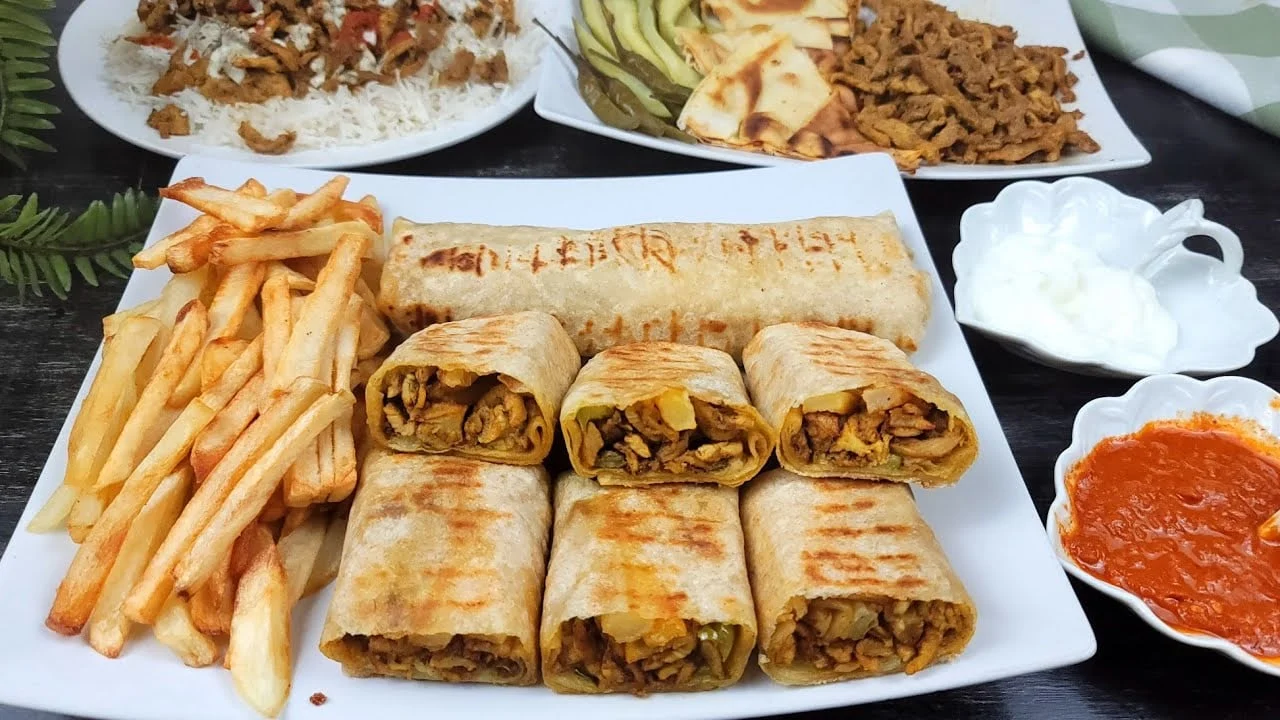 طريقة تحضير شاورما الفراخ في المنزل بطعم لذيذ ورائع 2 طريقة تحضير شاورما الفراخ في المنزل بطعم لذيذ ورائع