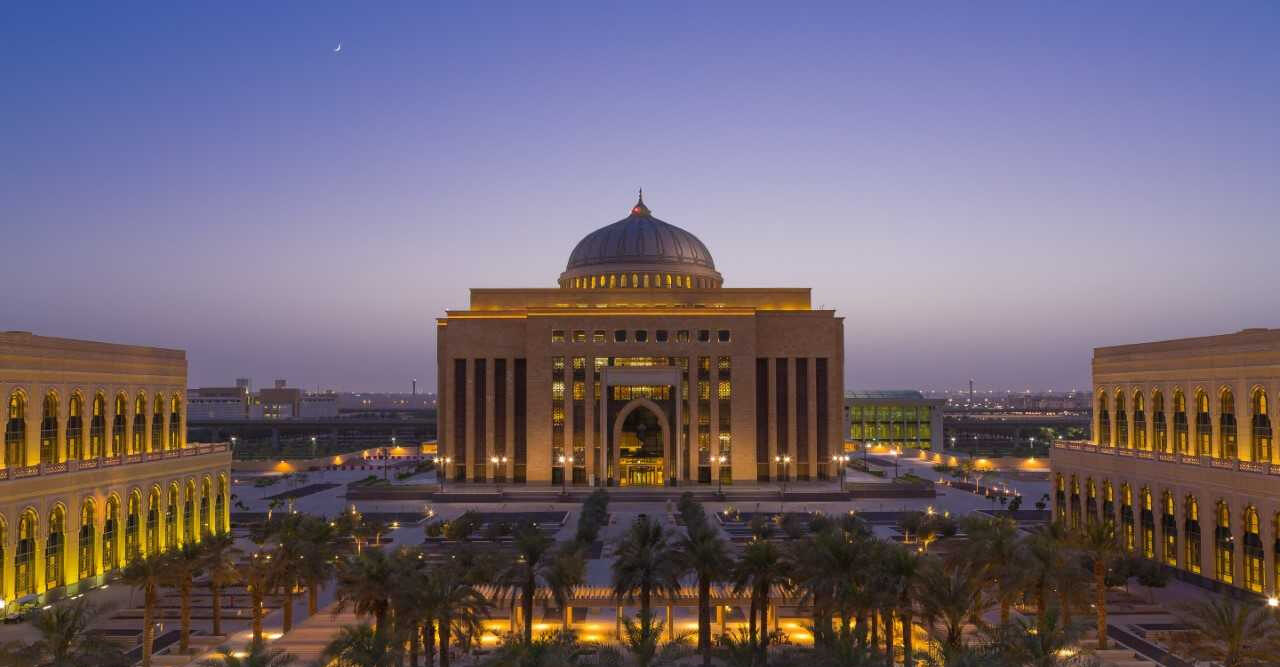 جامعة الأميرة نورة تطلق برنامج دكتوراة جديد بالتعاون مع التخصصي