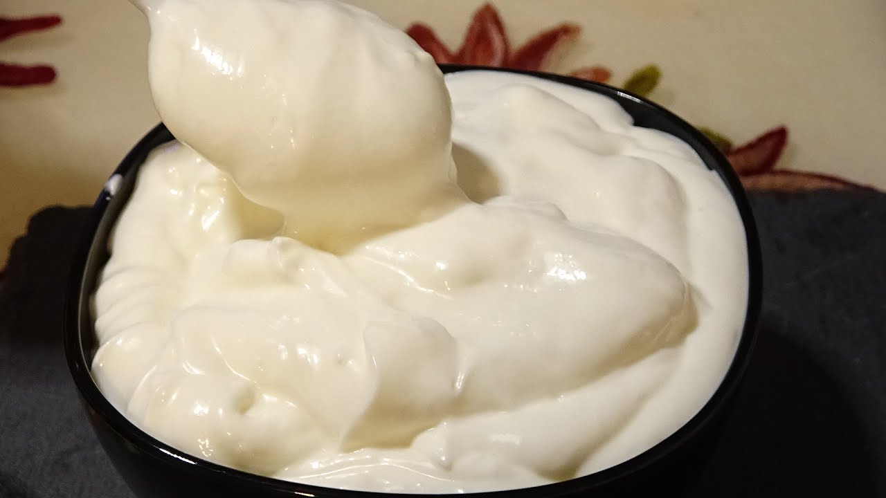 بقوام كريمي وناعم طريقة الثومية الاصلية بمكونات مظبوطة وسر نجاحها زي المطاعم واحلي 5 بقوام كريمي وناعم طريقة الثومية الاصلية بمكونات مظبوطة وسر نجاحها زي المطاعم واحلي