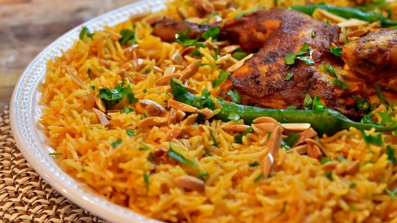 طريقة عمل الأرز البخاري بالدجاج بالمقادير والمكونات المطلوبه