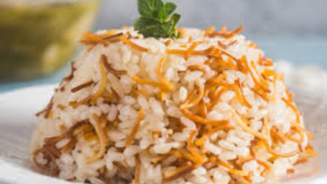 طريقة عمل الأرز بالشعرية في البيت هتاكلي صوابعك وراه 5 طريقة عمل الأرز بالشعرية في البيت هتاكلي صوابعك وراه