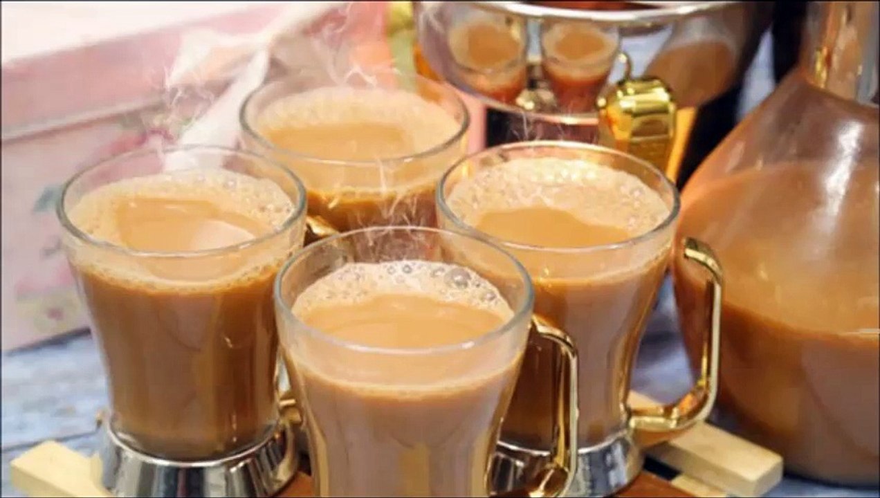 طريقة عمل الشاي العدني المبَهر بالهيل والبهارات لإفطار مميز وسريع