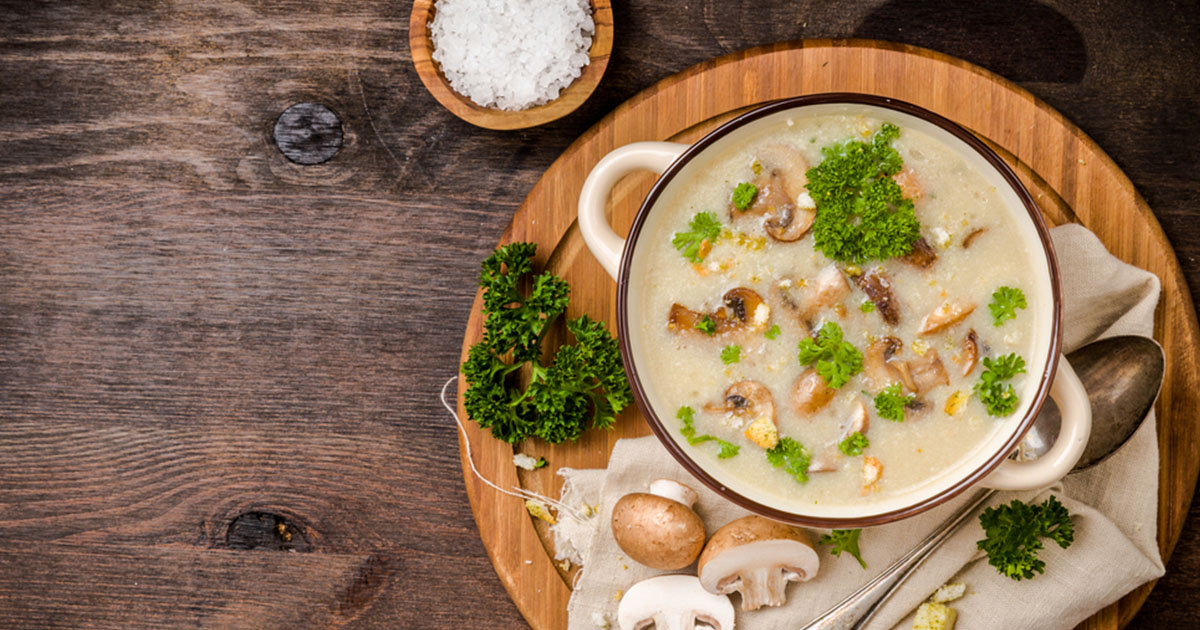 طريقة عمل شوربة المشروم بالخضار بمذاق لذيذ 5 طريقة عمل شوربة المشروم بالخضار بمذاق لذيذ