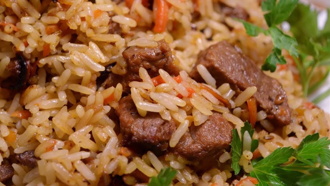 بالزبادي والمستردة .. طريقة عمل طبق اللحم بالأرز المفلفل