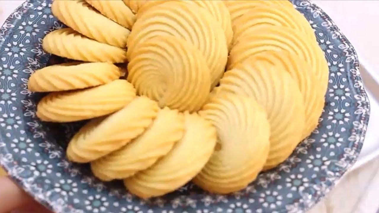 فرحي أولادك بأحلى الحلويات.. بسكوت الزبدة الناعم بيدوب من أول قطمة سهل وسريع وطعمه لا يقاوم