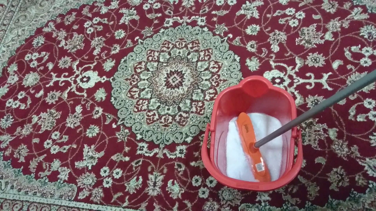 هترجع أكنها جديدة.. طريقة تنظيف السجاد علي الناشف بدون تعب أو مجهود بمكون موجود في مطبخك
